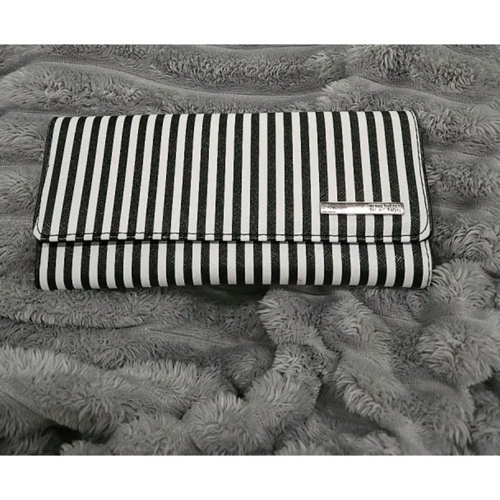 Kenneth Cole Reaction Trifold Wallet Black White Striped Faux Leather ID Window